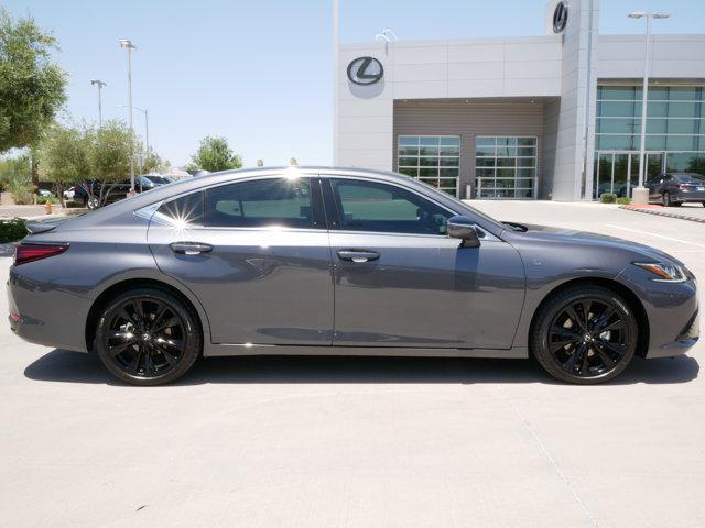 new 2025 Lexus ES 300h car, priced at $51,568