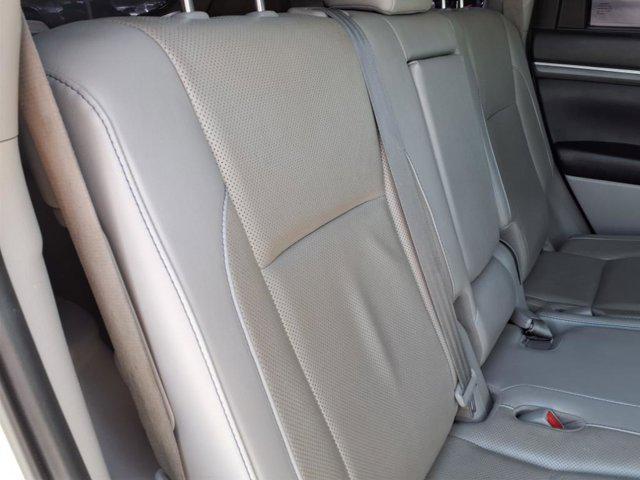 used 2019 Toyota Highlander car, priced at $26,900