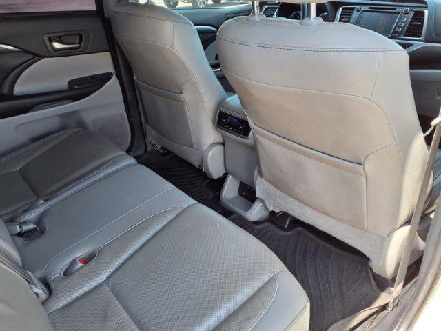 used 2019 Toyota Highlander car, priced at $26,900
