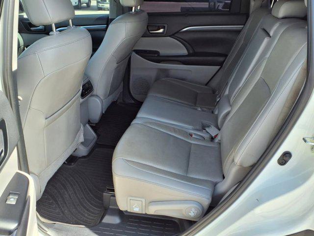 used 2019 Toyota Highlander car, priced at $26,900