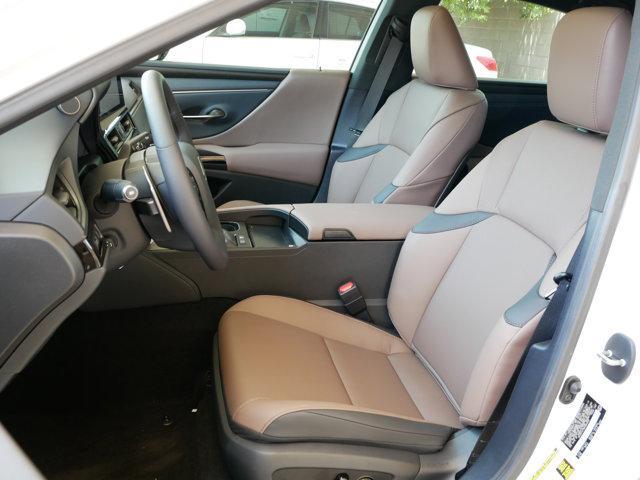 new 2025 Lexus ES 300h car, priced at $51,803