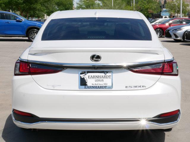 new 2025 Lexus ES 300h car, priced at $57,298