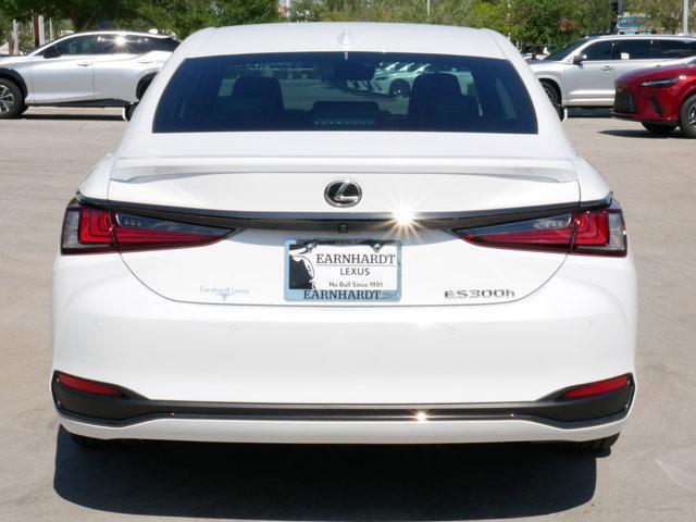 new 2025 Lexus ES 300h car, priced at $52,168
