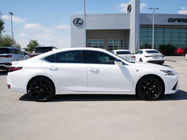 new 2025 Lexus ES 300h car, priced at $52,168