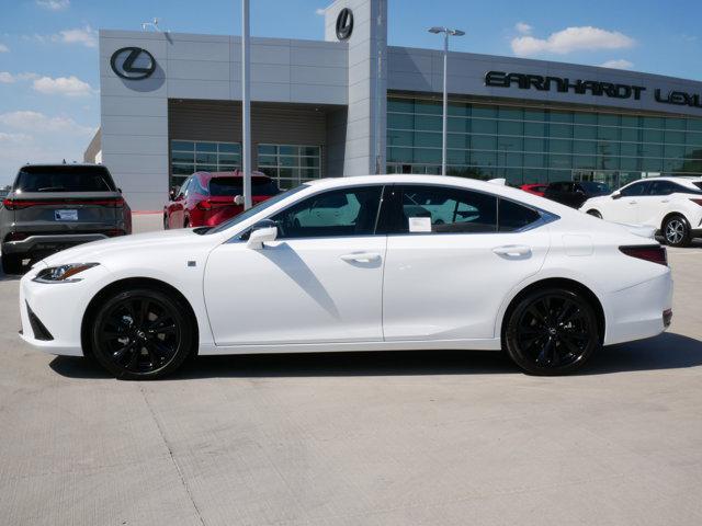 new 2025 Lexus ES 300h car, priced at $52,168