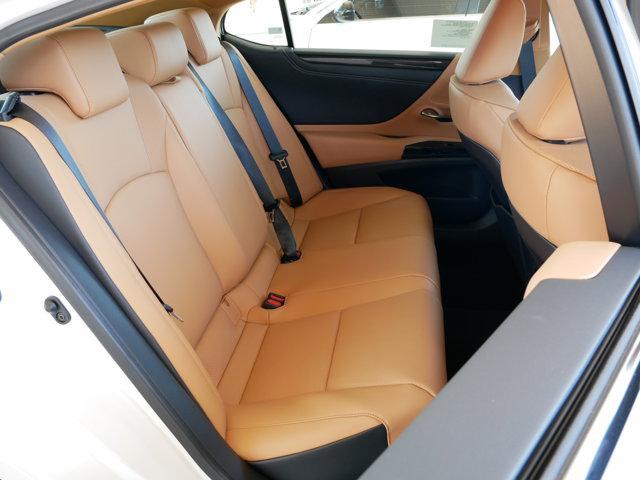 new 2025 Lexus ES 350 car, priced at $44,205