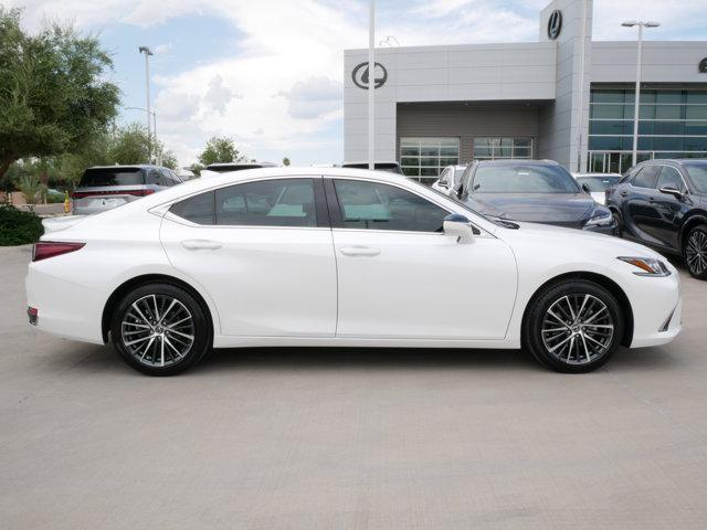 new 2025 Lexus ES 300h car, priced at $49,678