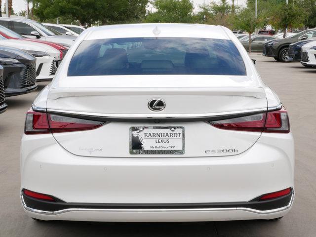 new 2025 Lexus ES 300h car, priced at $49,678
