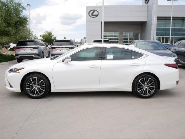 new 2025 Lexus ES 300h car, priced at $49,678