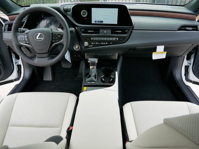 new 2025 Lexus ES 300h car, priced at $49,678