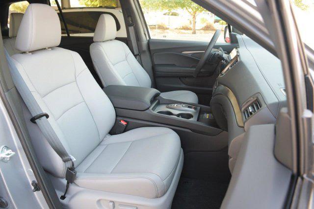 used 2025 Honda Passport car, priced at $40,900