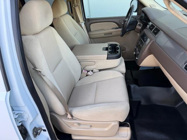 used 2009 Chevrolet Suburban car, priced at $13,995