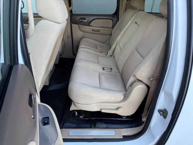 used 2009 Chevrolet Suburban car, priced at $13,995