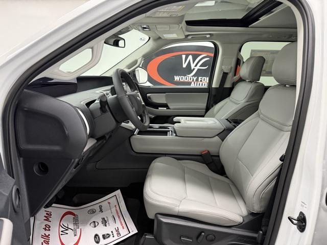 new 2025 Ford Expedition car, priced at $70,000