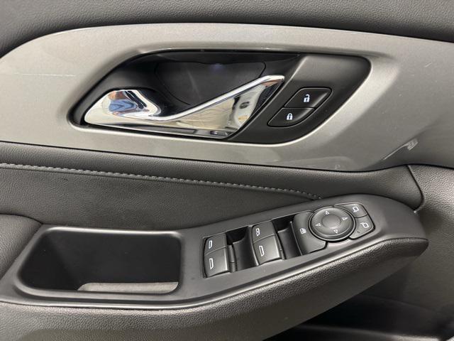 used 2022 Chevrolet Traverse car, priced at $27,496