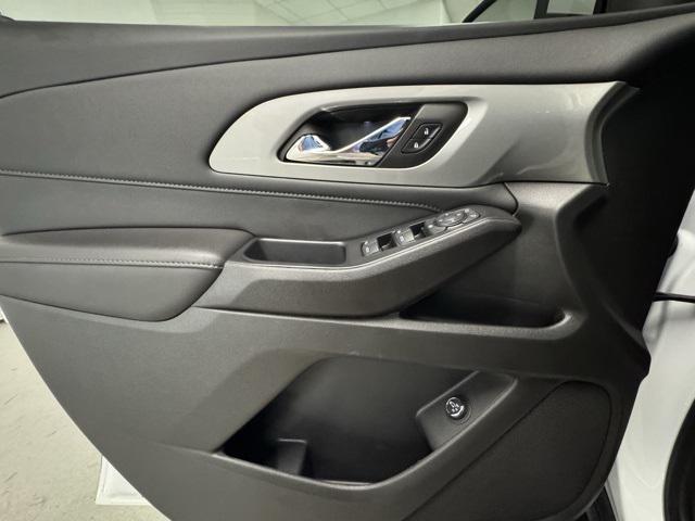 used 2022 Chevrolet Traverse car, priced at $27,496