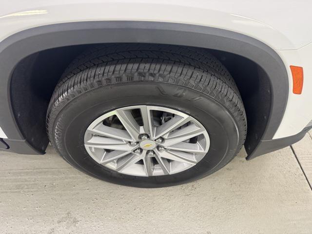 used 2022 Chevrolet Traverse car, priced at $27,496