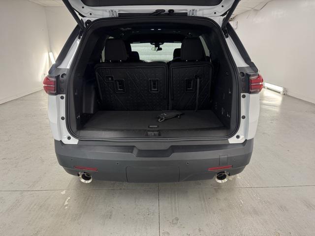 used 2022 Chevrolet Traverse car, priced at $27,496