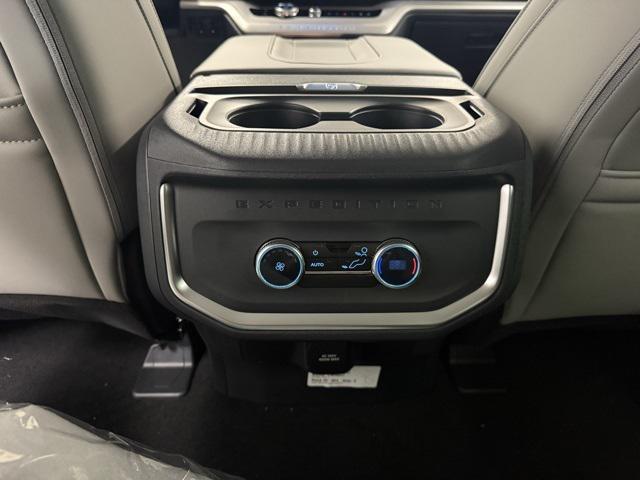 new 2025 Ford Expedition Max car, priced at $74,125