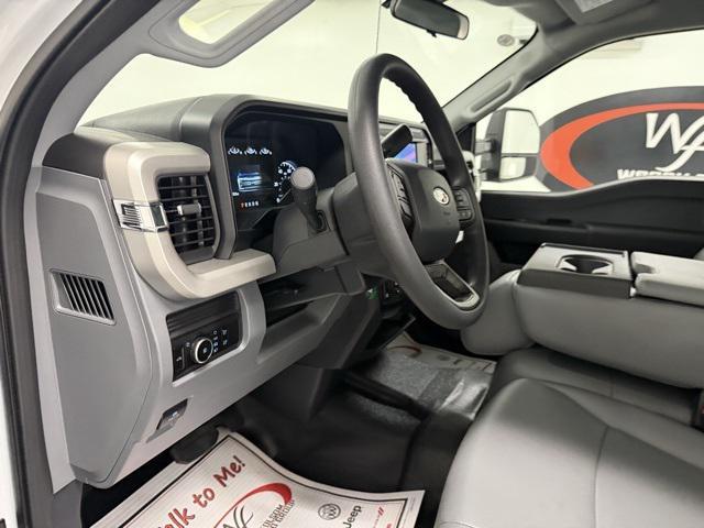 new 2025 Ford F-250 car, priced at $47,760