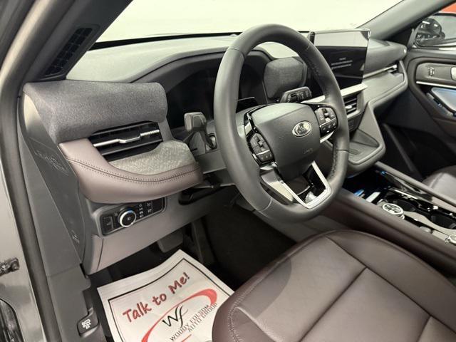 new 2025 Ford Explorer car, priced at $51,051