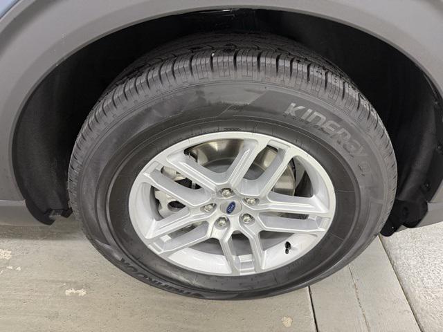 new 2025 Ford Explorer car, priced at $45,275