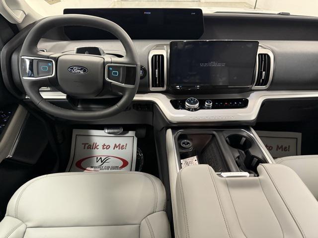 new 2025 Ford Expedition Max car, priced at $76,040