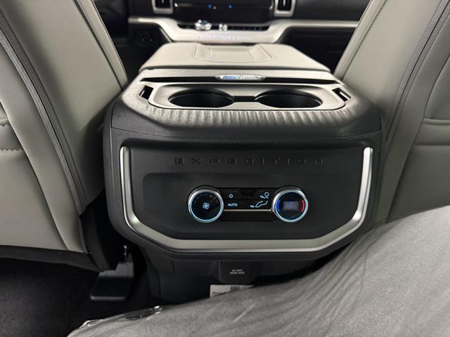 new 2025 Ford Expedition Max car, priced at $73,625