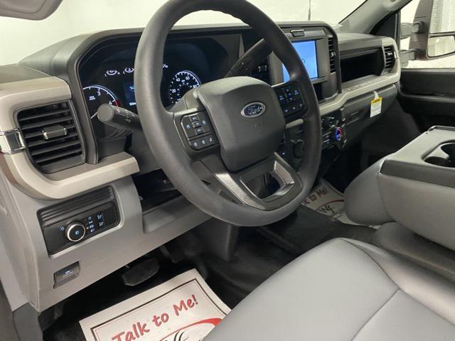 new 2025 Ford F-450 car, priced at $76,675