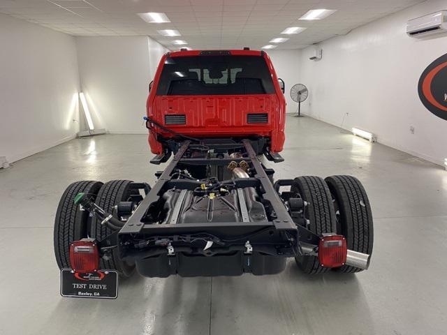 new 2025 Ford F-450 car, priced at $76,675