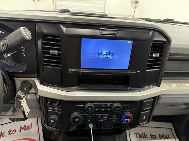 new 2025 Ford F-350 car