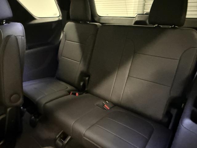 used 2023 Chevrolet Traverse car, priced at $33,894