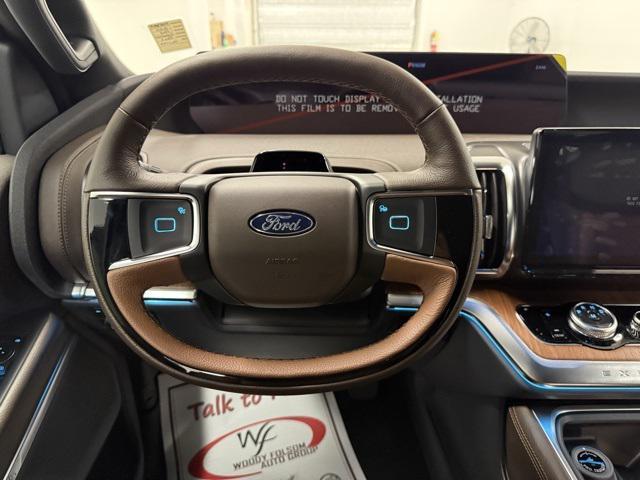 new 2025 Ford Expedition car, priced at $86,755