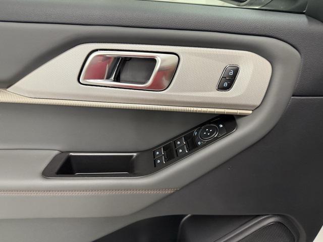 new 2025 Ford Explorer car, priced at $43,188