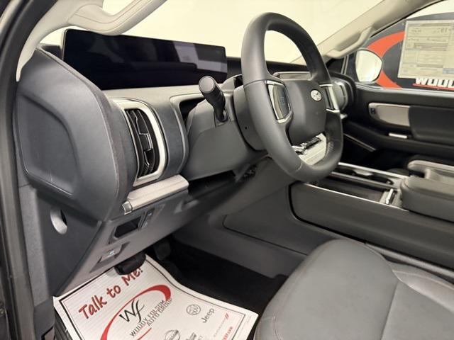 new 2025 Ford Expedition car, priced at $70,625