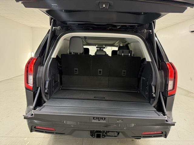 new 2025 Ford Expedition car, priced at $70,625