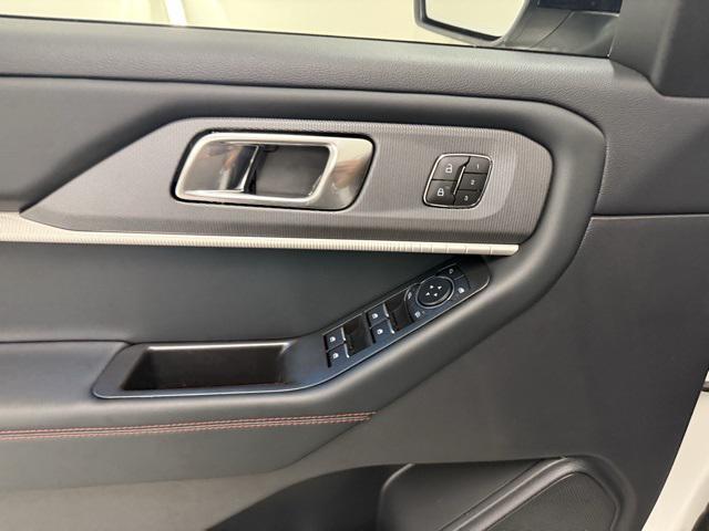 new 2025 Ford Explorer car, priced at $54,905