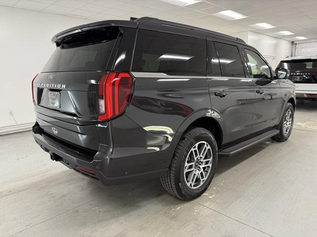 new 2025 Ford Expedition car, priced at $70,495