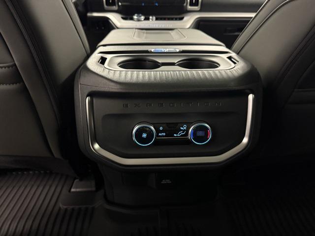 new 2025 Ford Expedition car, priced at $70,495