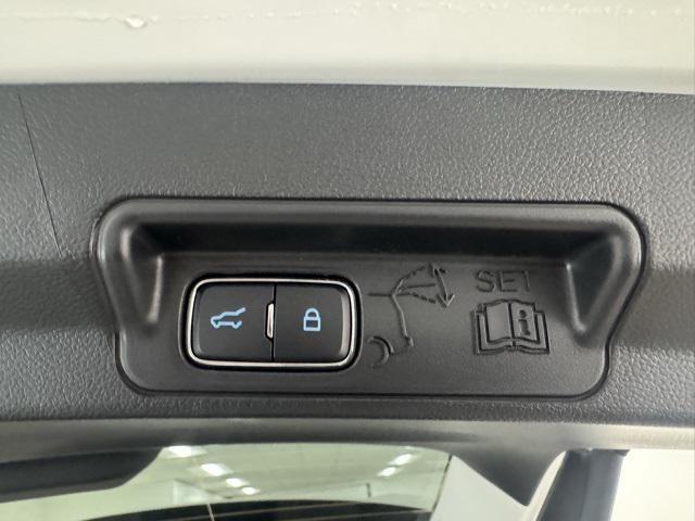 new 2025 Ford Explorer car, priced at $45,575