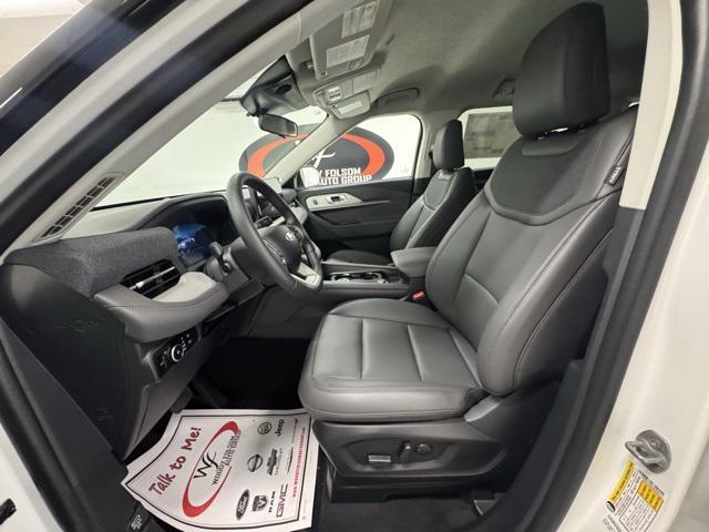 new 2025 Ford Explorer car, priced at $45,575