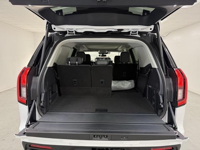 new 2025 Ford Expedition car, priced at $70,320