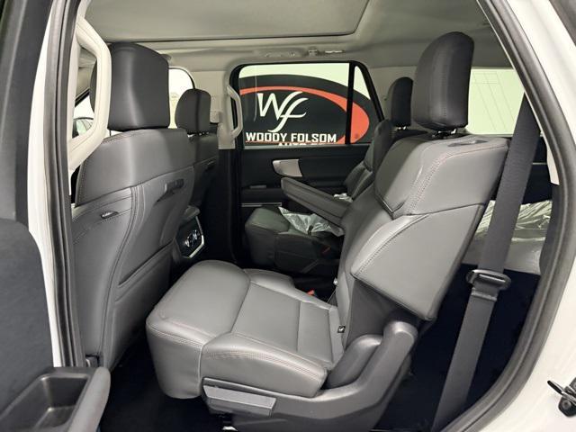 new 2025 Ford Expedition car, priced at $70,320