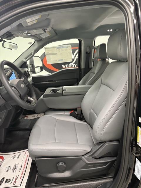 new 2025 Ford F-350 car, priced at $68,575