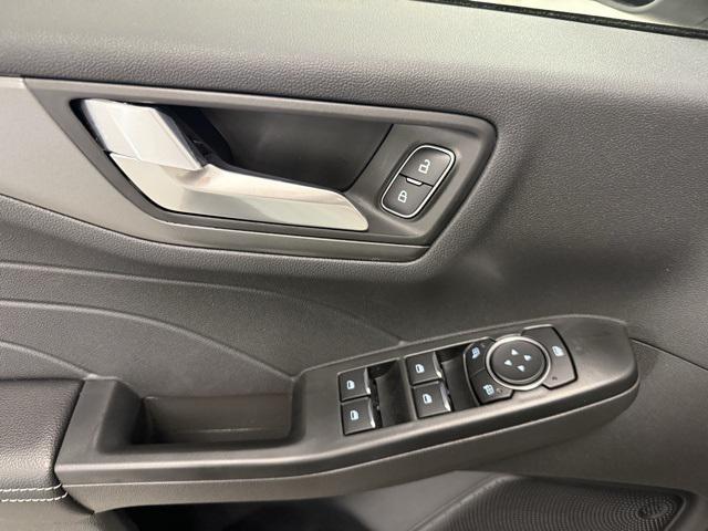 new 2025 Ford Escape PHEV car, priced at $34,118