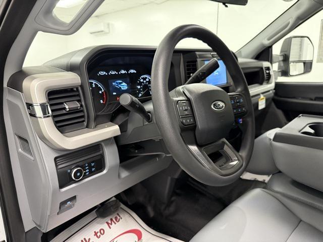 new 2025 Ford F-450 car, priced at $76,675