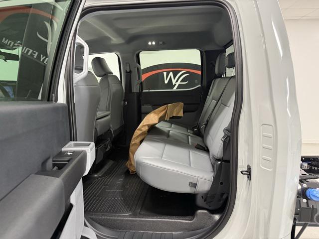 new 2025 Ford F-450 car, priced at $76,675