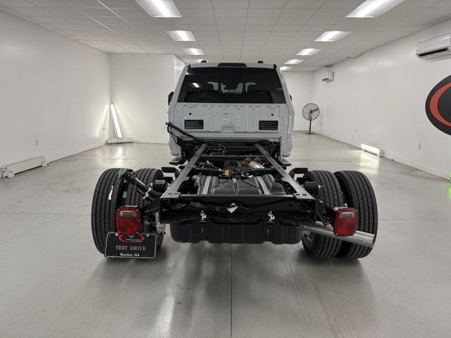 new 2025 Ford F-450 car, priced at $76,675