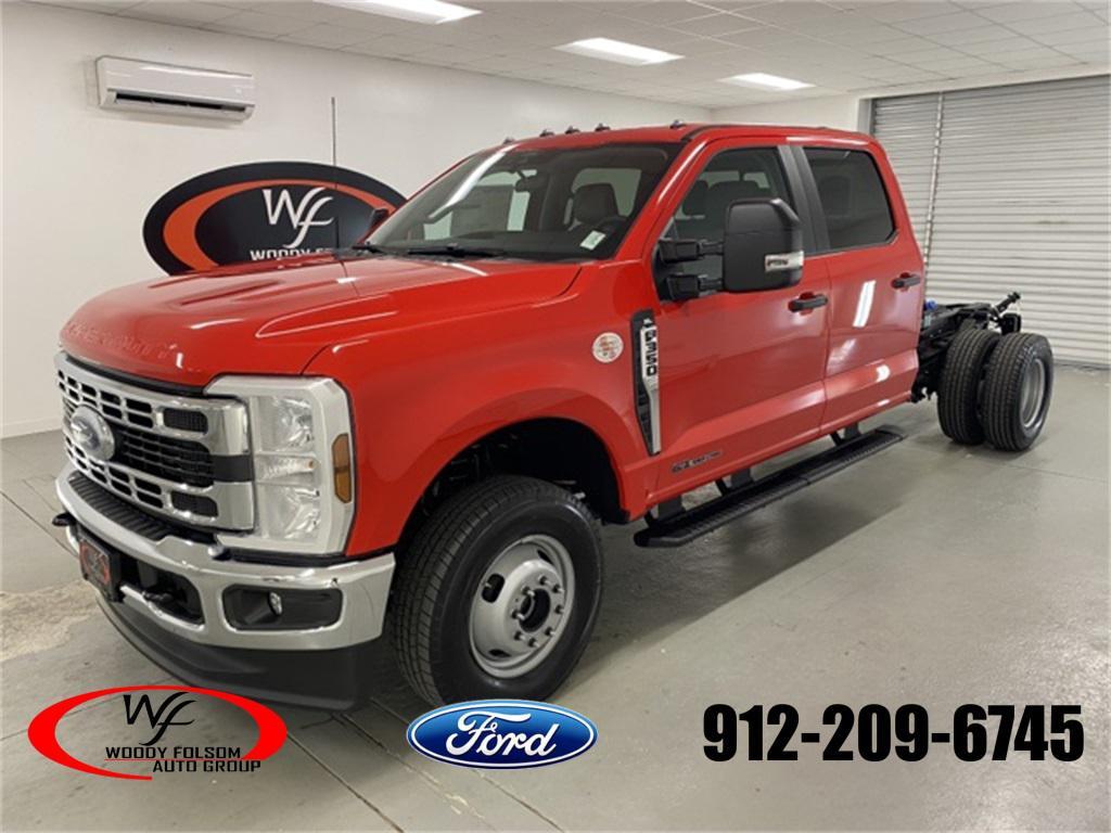 new 2025 Ford F-350 car, priced at $72,270