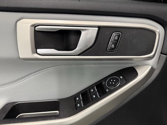 used 2023 Ford Explorer car, priced at $33,874